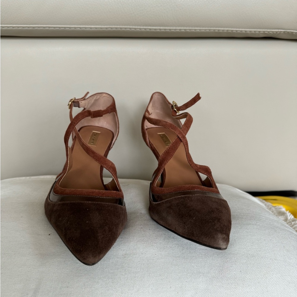 Tahari classy heels size 9. - Picture 4 of 4